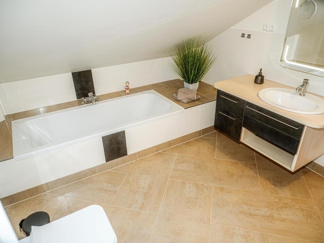 Ferienwohnung Meer Und Muh Pronstorf Bagian luar foto